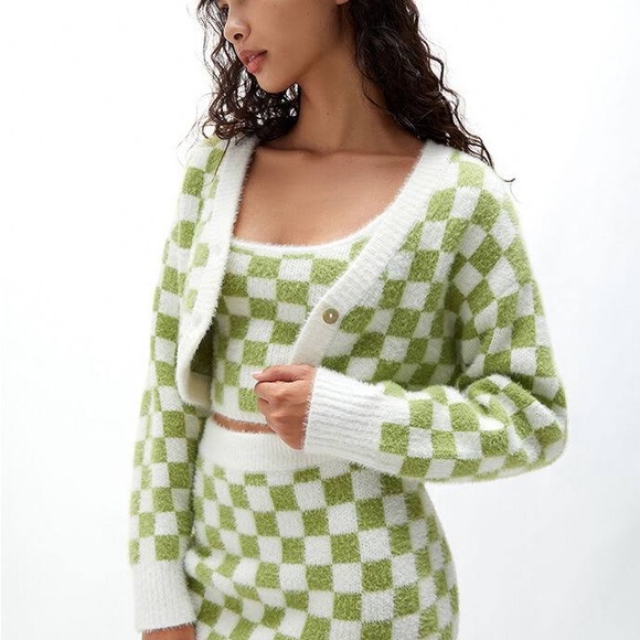 La Hearts Sweaters - NWOT LA Hearts for PacSun fuzzy Cropped cardigan